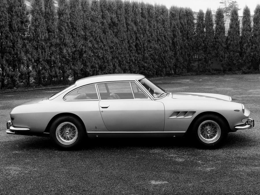  Ferrari 330 GT 2+2 (Series II) 1965 года  (фото 10 из 43)